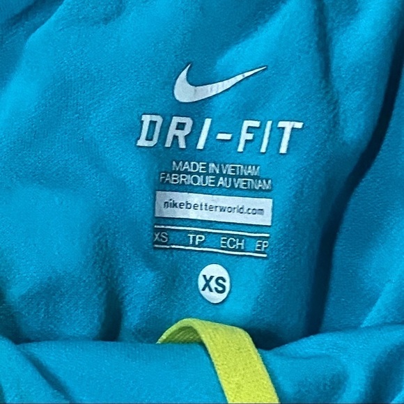 NIKE Dri-Fit Pacer Shorts w/ fun bright polka dots - Picture 5 of 10